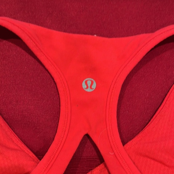 Lulu lemon top w built in bra - Picture 3 of 3